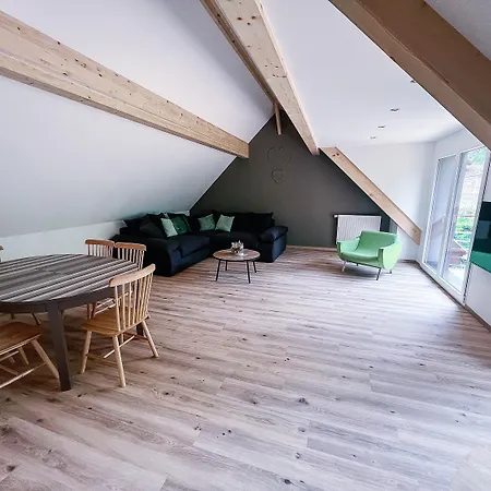 Les De La Mere Michele