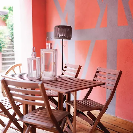 Les De La Mere Michele