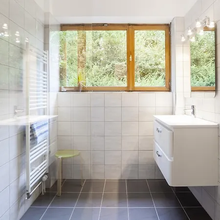 Les De La Mere Michele